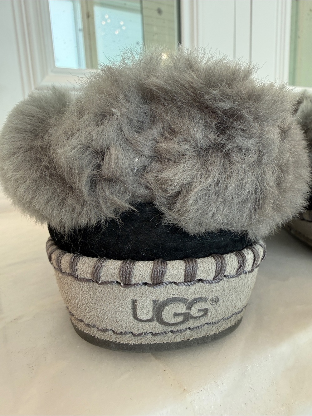 Women’s UGG Wrin Slipper in Gray & Black - Picture 10 of 11